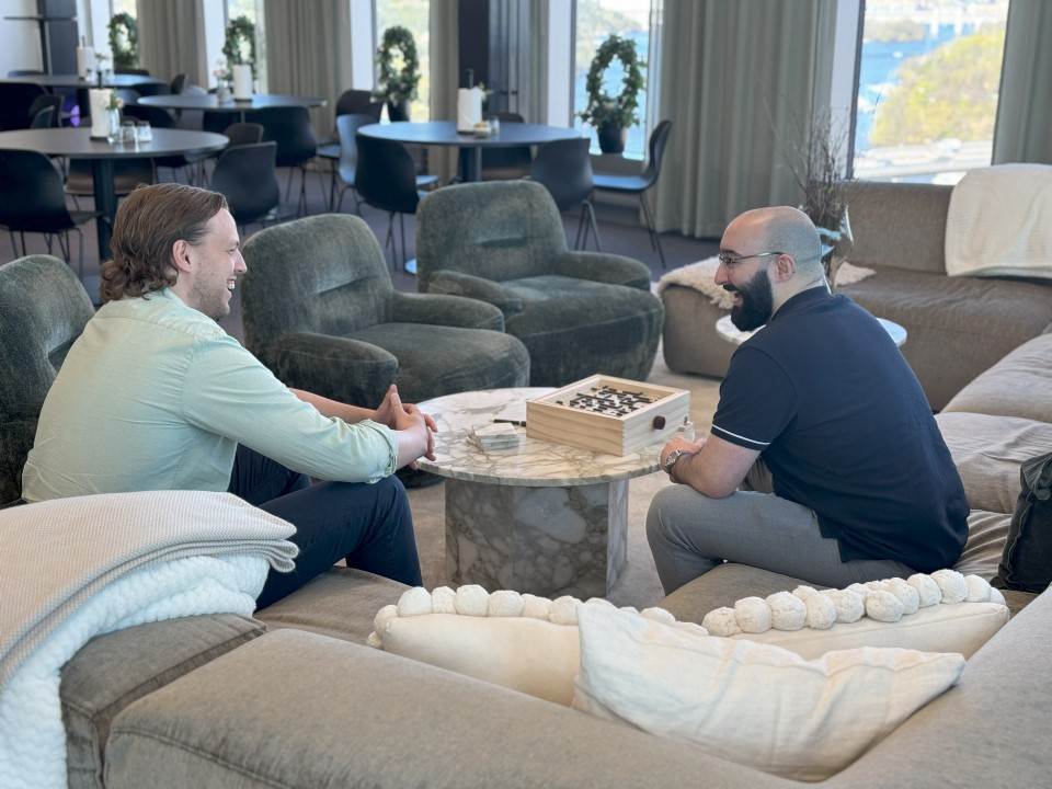 Husham trivs bra med sina nya kollegor